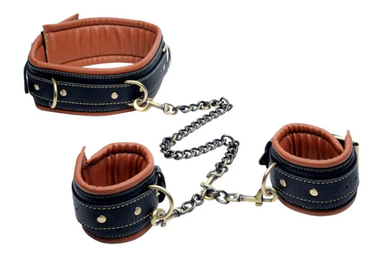 Master Series Leashes & Collars | Wrist & Ankle Cuffs>Coax Collar to Wrist Restraints